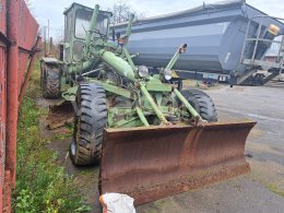 Online auction:   GRADER