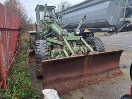 Online auction:   GRADER