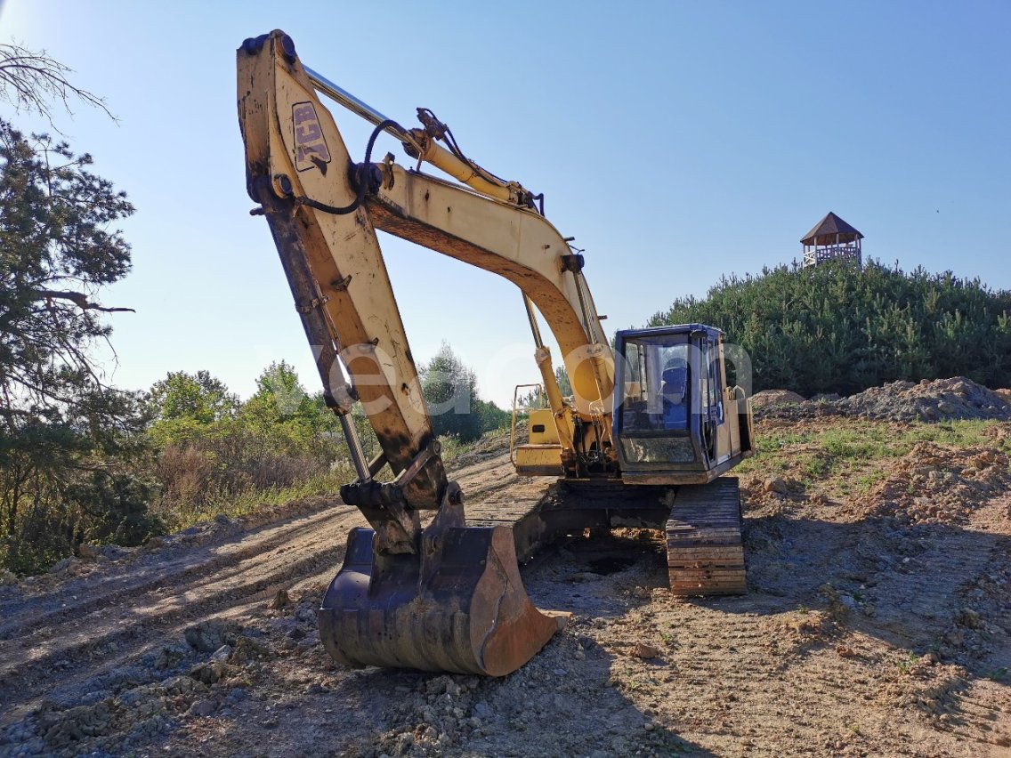 Online auction: JCB  JS 200LC