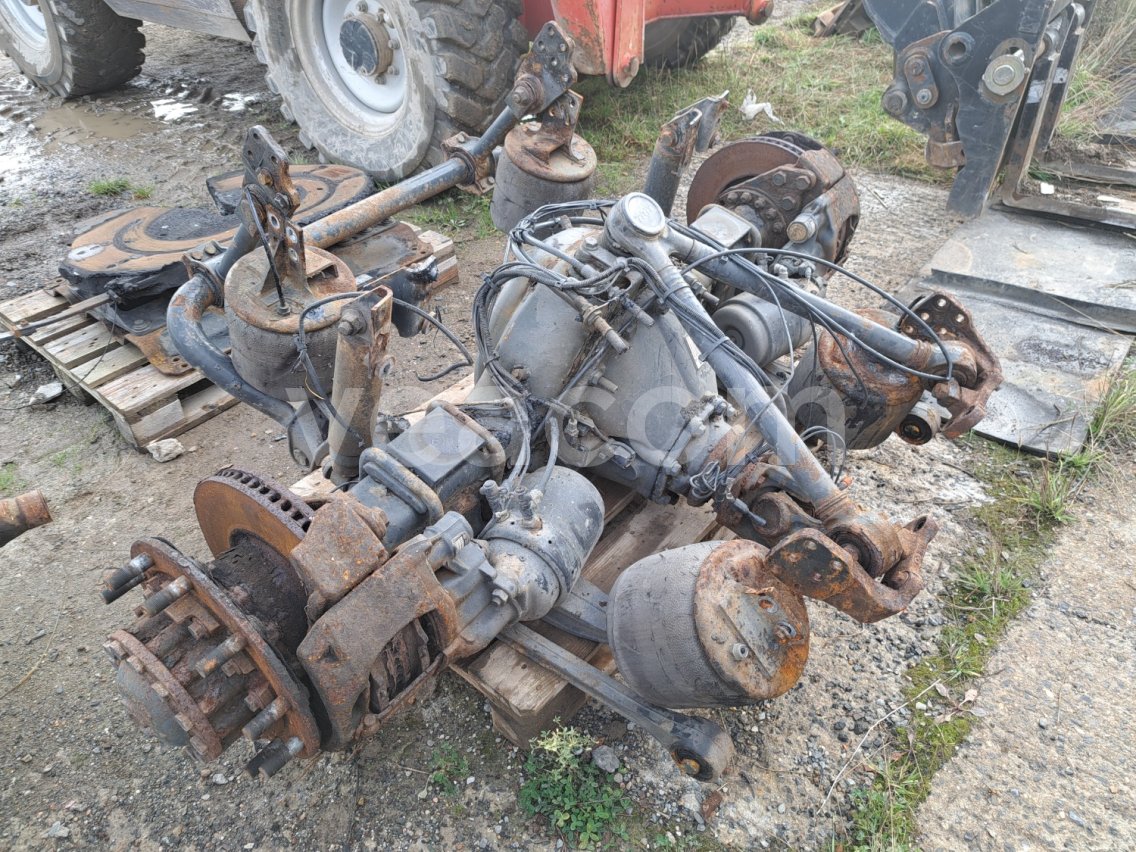 Online auction:   MERITOR 177E