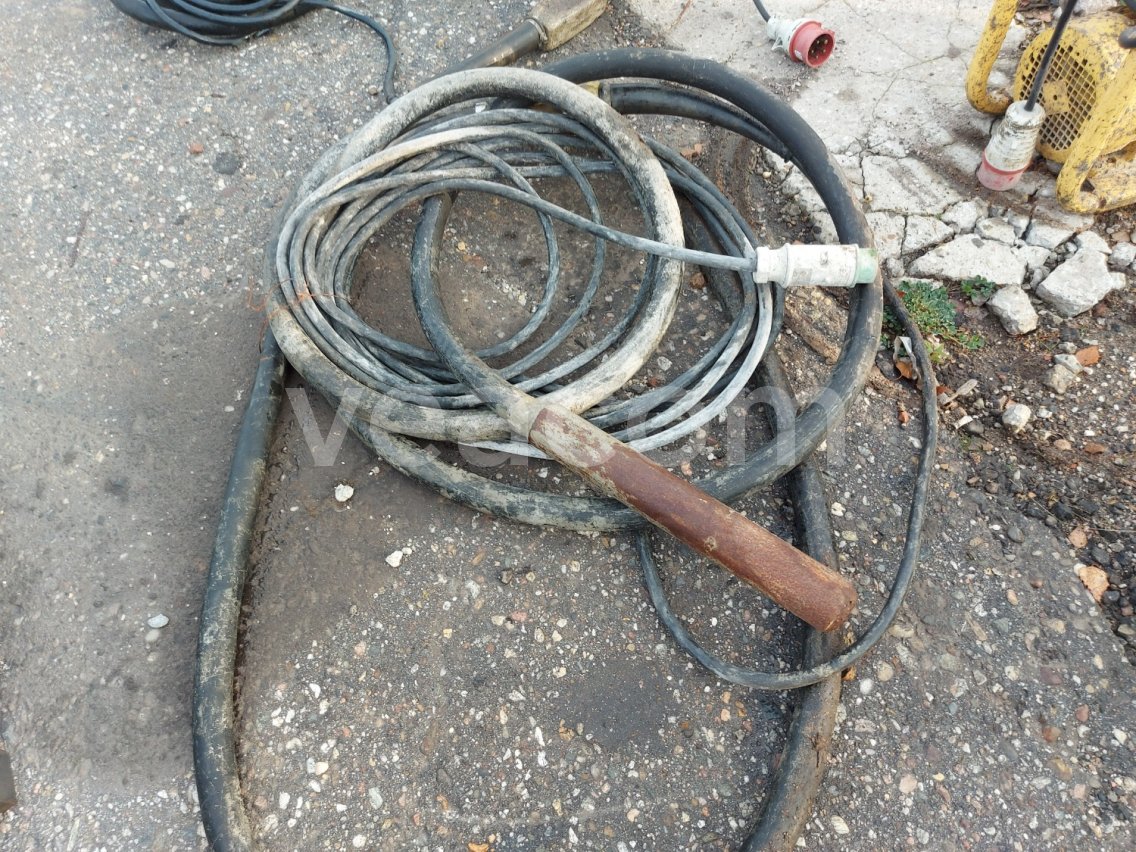 Online aukce:   VIBRÁTOR DO BETONU