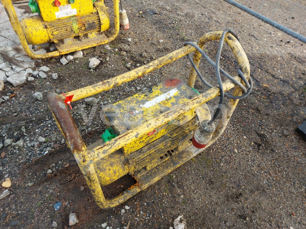 Online auction:  DYNAPAC UF61