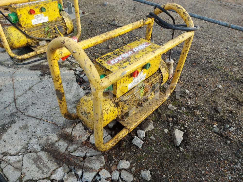Online auction:  DYNAPAC UF 61