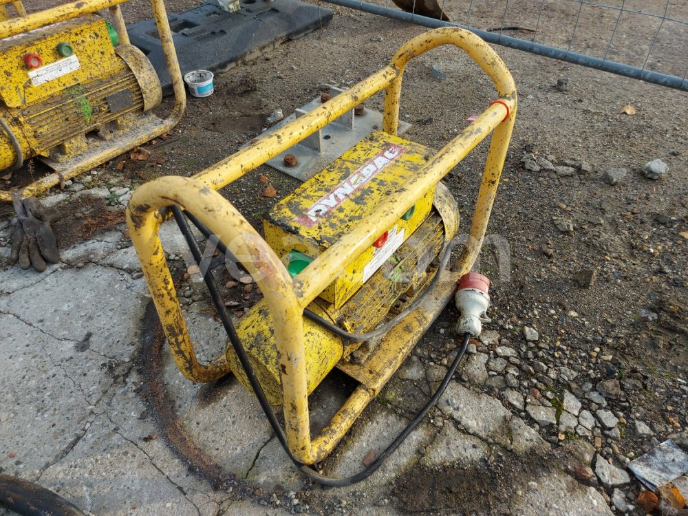 Online auction:  DYNAPAC UF 61