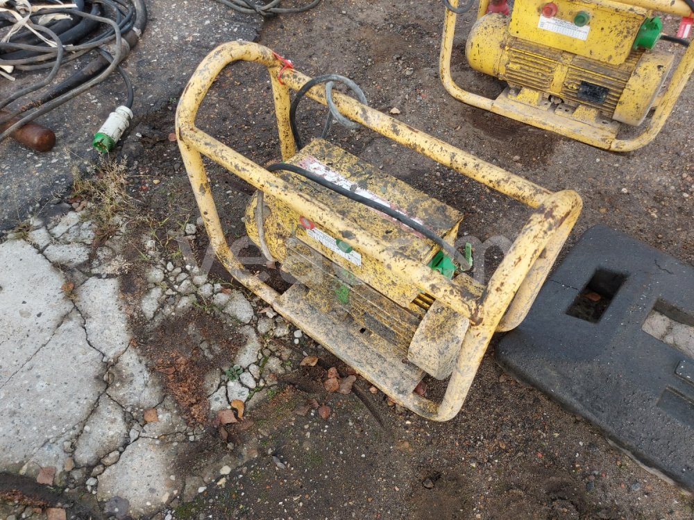 Online auction:  DYNAPAC UF 61