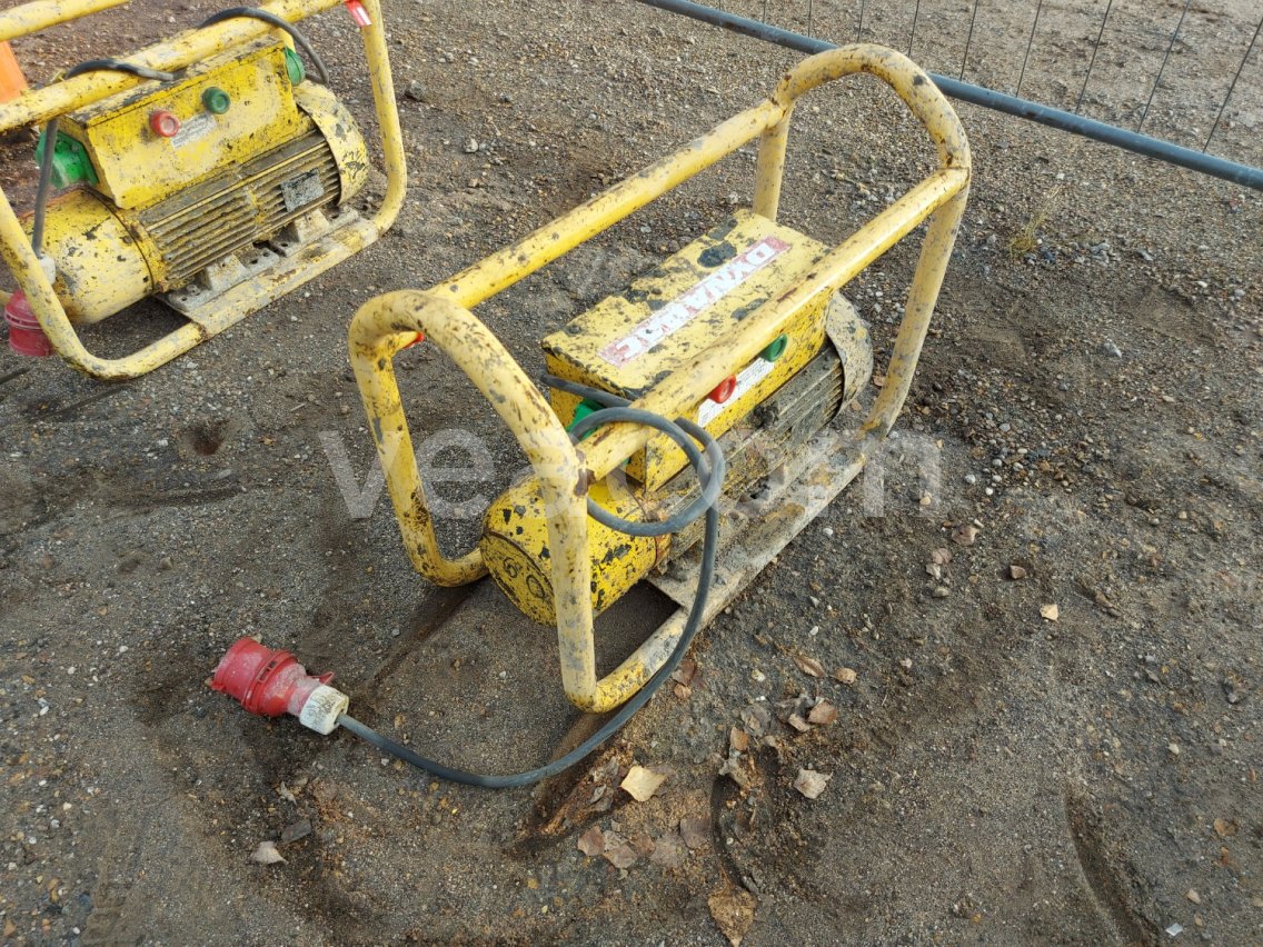 Online aukce:   DYNAPAC UF 61