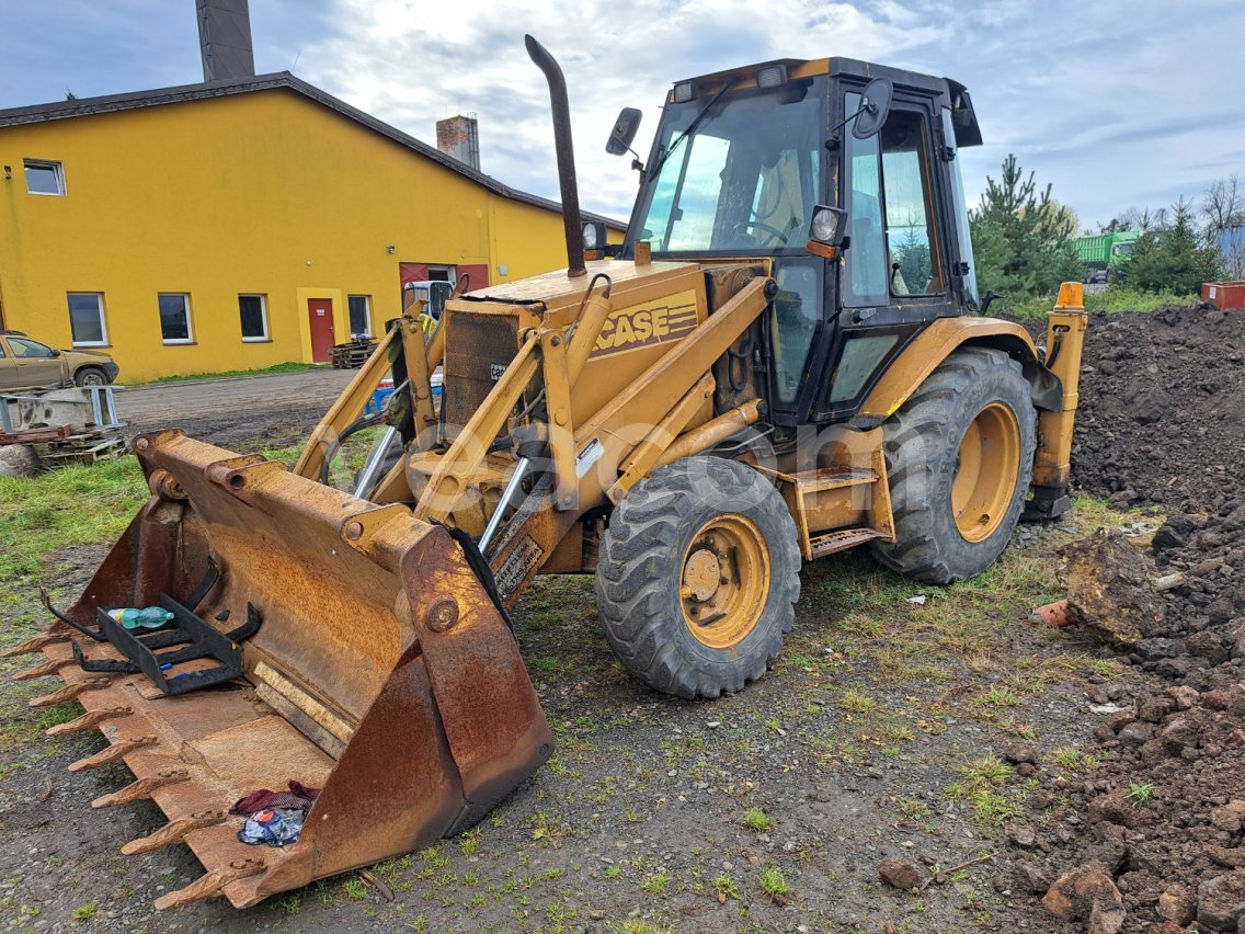 Online auction: CASE  580