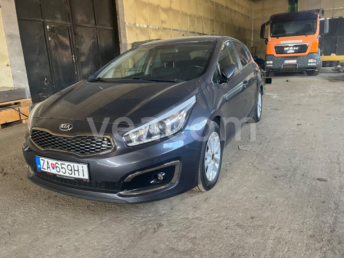 Online árverés: KIA  CEED