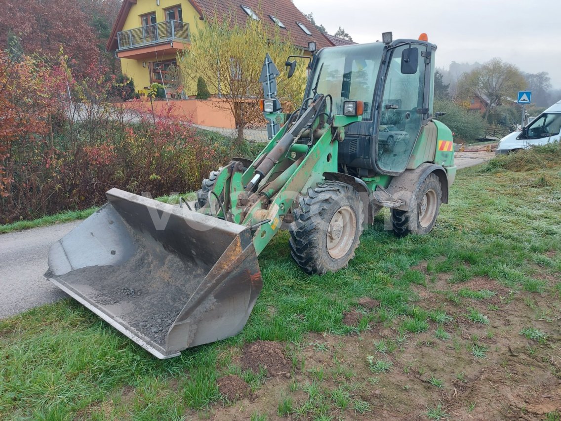 Online árverés: VOLVO  L25B - P