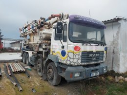 Online auction: MAN  32.414 8x4 + PUTZMEISTER 24