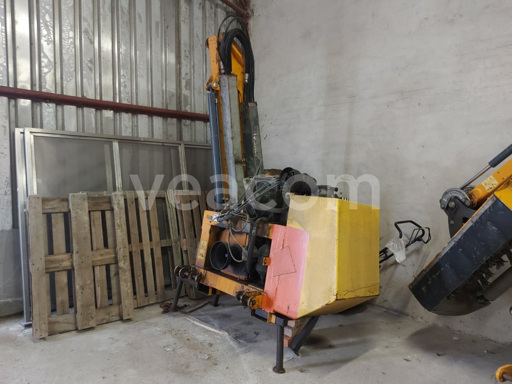 Online auction:  PŘÍKOPOVÝ VYŽÍNAČ FERI TXV 50