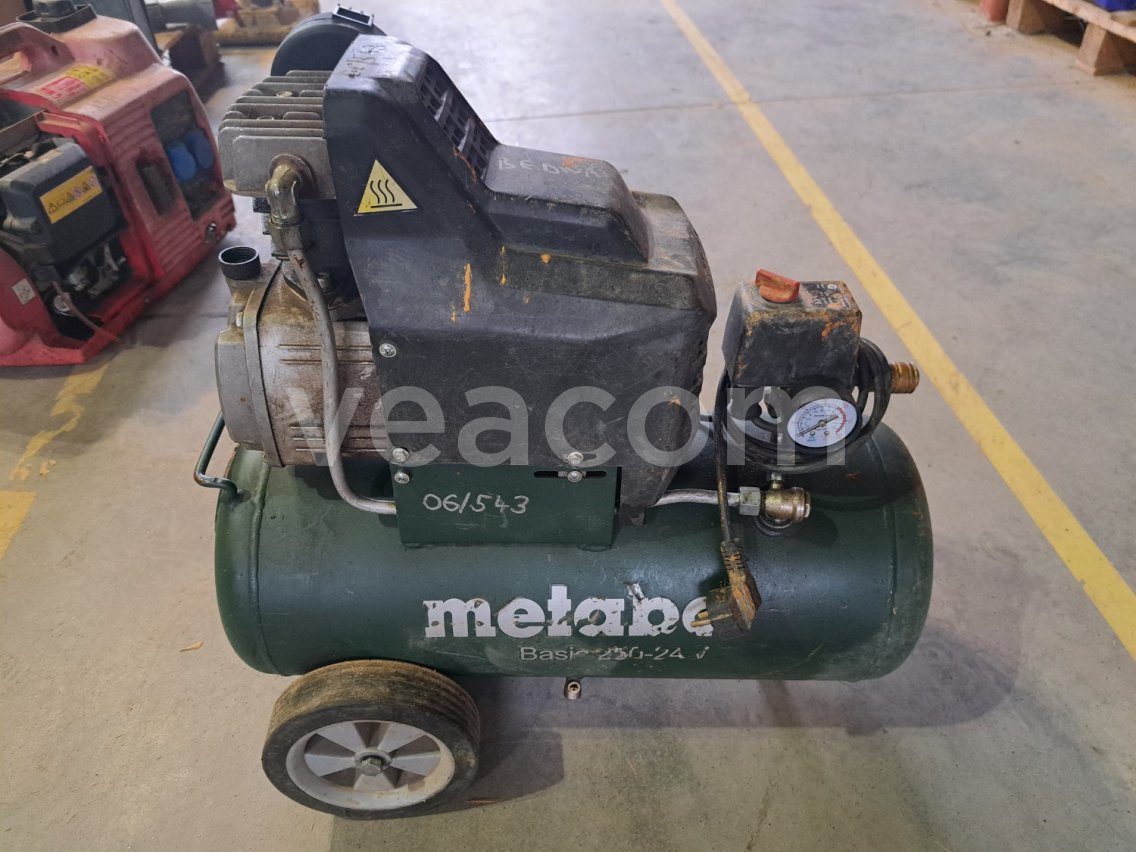 Online-Versteigerung:   METABO BASIC 250-24 W (06/543)