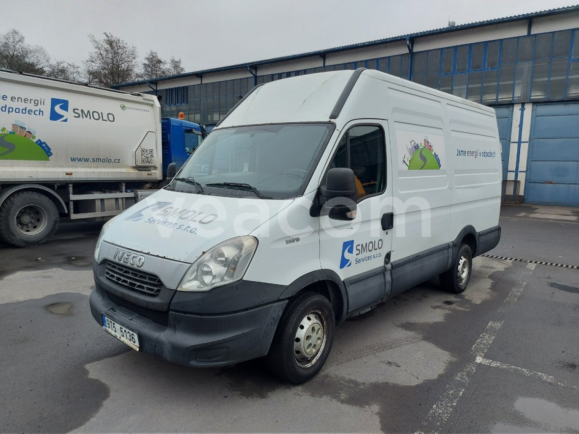 Online auction: IVECO  DAILY 35S13