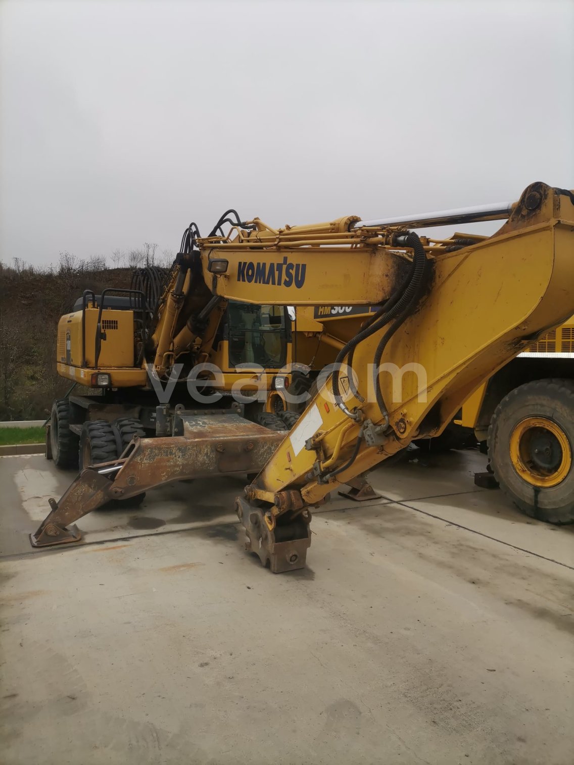 Online árverés: KOMATSU  PW180-7