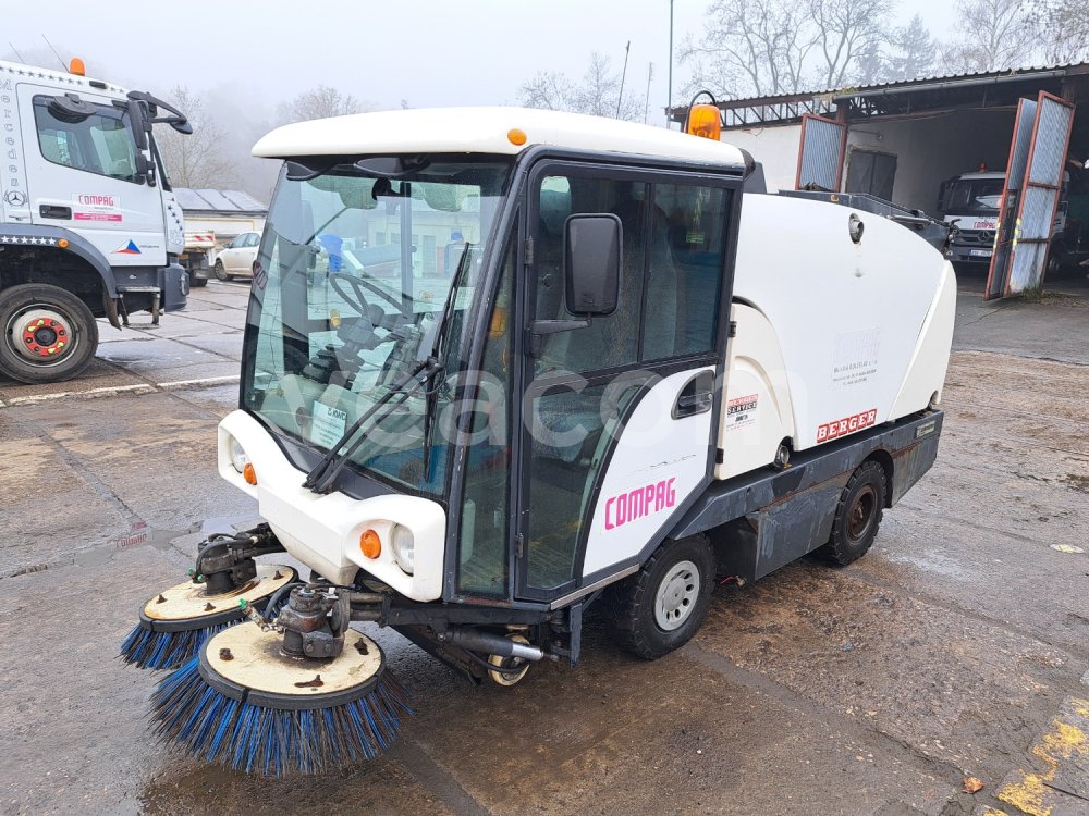 Online aukce: JOHNSTON  COMPACT 40