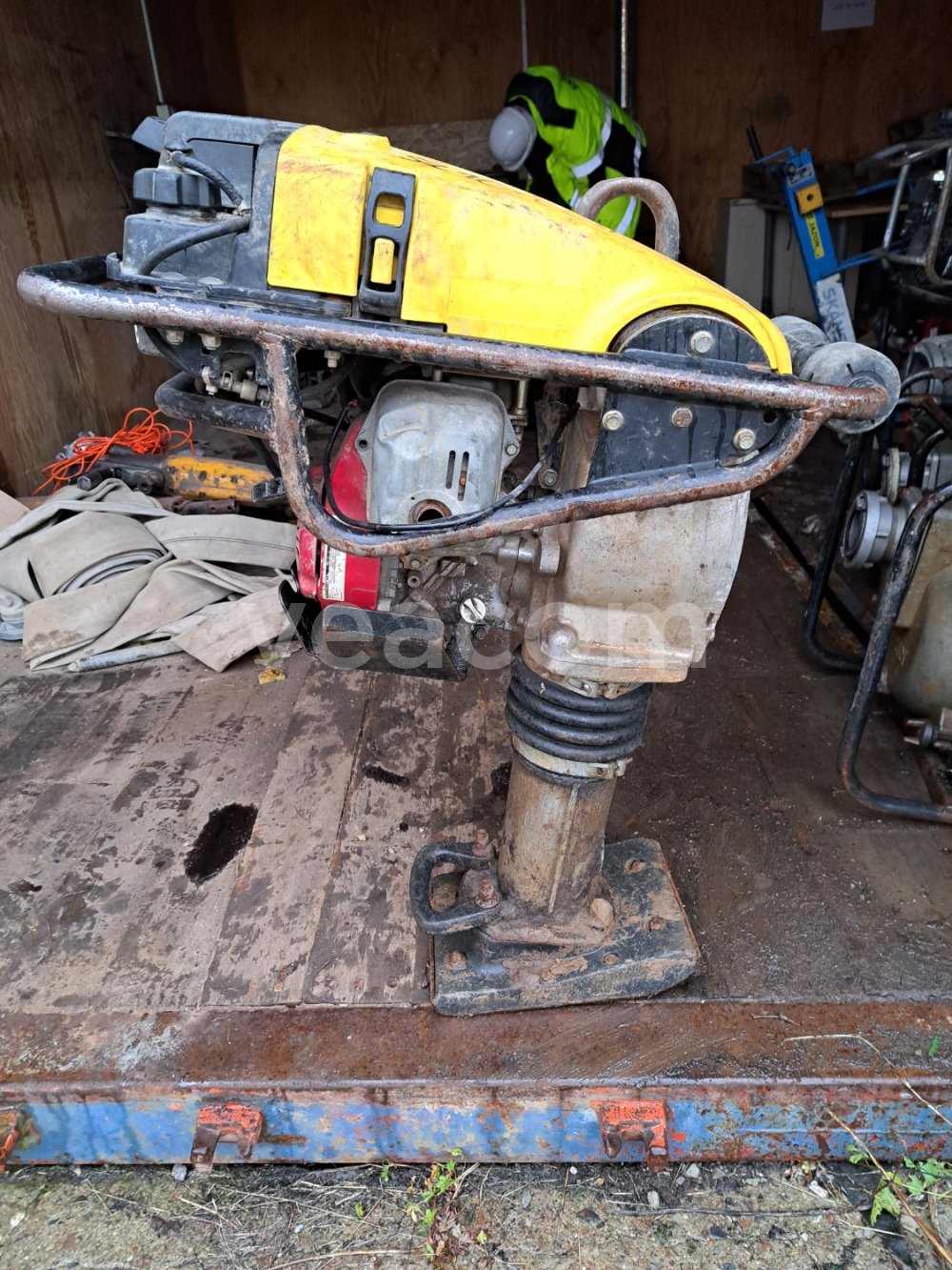 Online auction: DYNAPAC  LT 5004