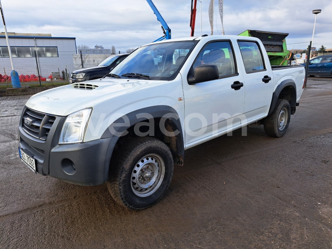 Online auction: Isuzu  D-MAX 4×4