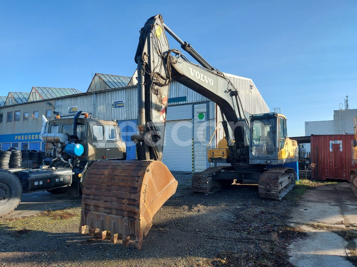 Online auction: VOLVO  EC 240 CNL