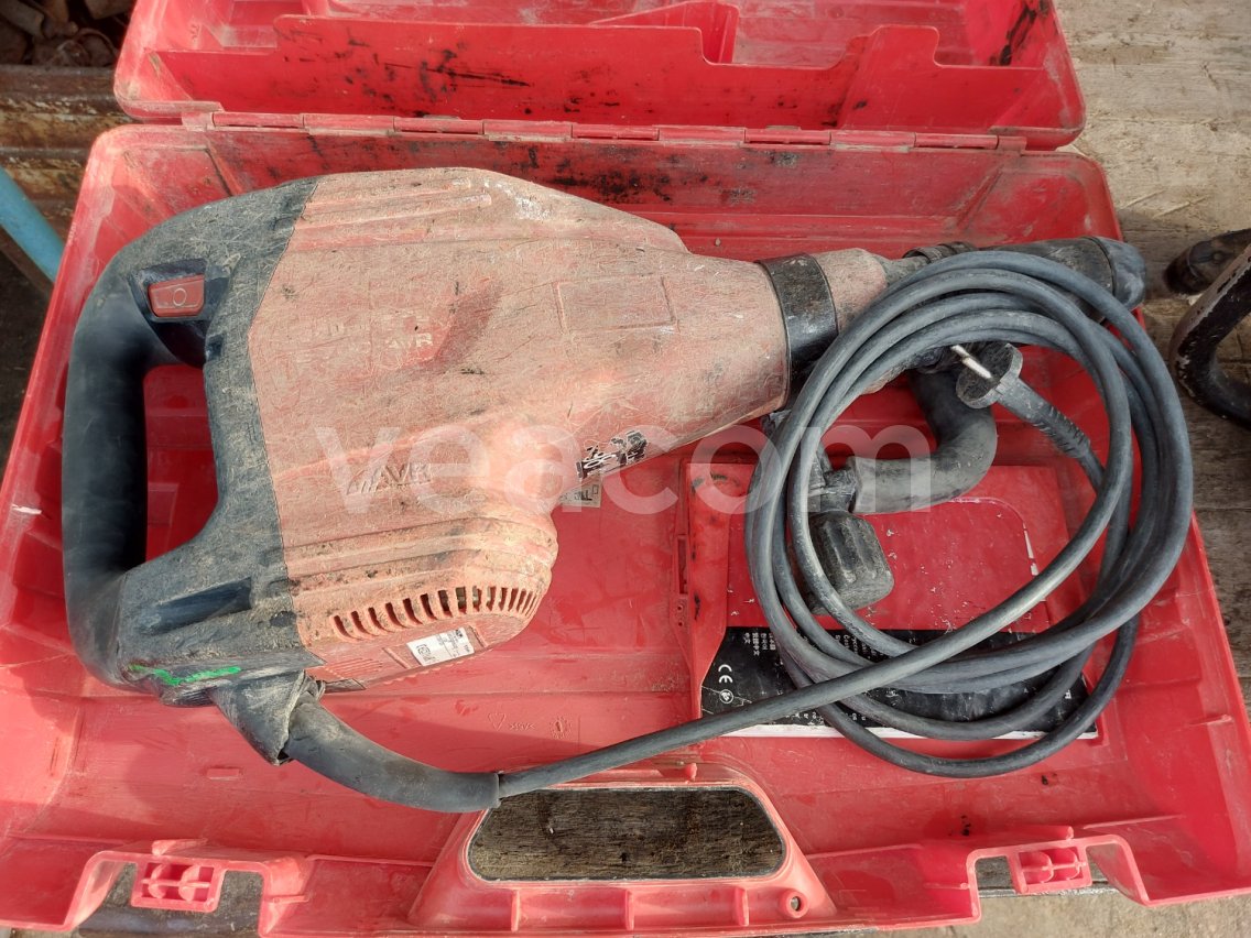 Online auction:   KLADIVO HILTI TE 700-AVR