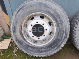 Online auction:   KOLA BRIDGESTONE M 840