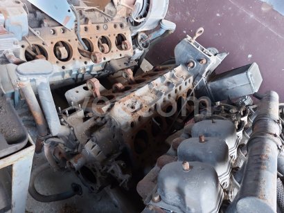 Online aukce:  MOTOR T815 (2)