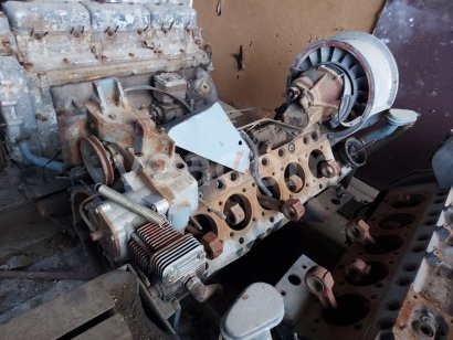 Online aukce:  MOTOR T815 (3)