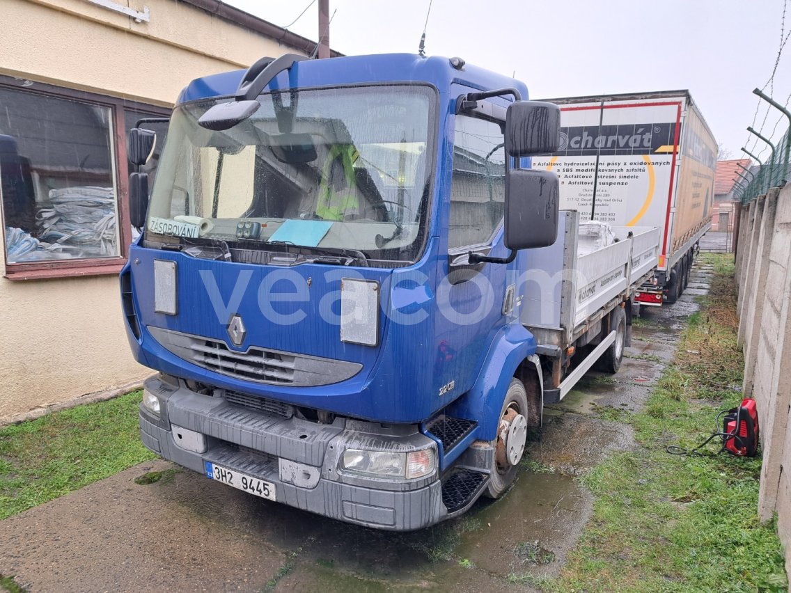 Online-Versteigerung: RENAULT  MIDLUM 220.12 P 4X2