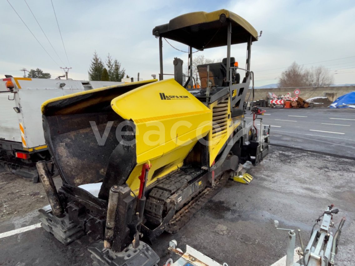 Online árverés:   BOMAG BF 300 C