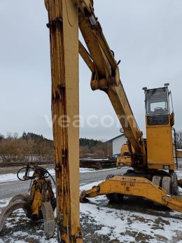 Online árverés: LIEBHERR  A 912