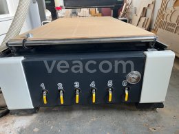 Online auction:   CNC ROUTER F1