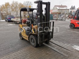 Online aukce: CATERPILLAR  GP25N