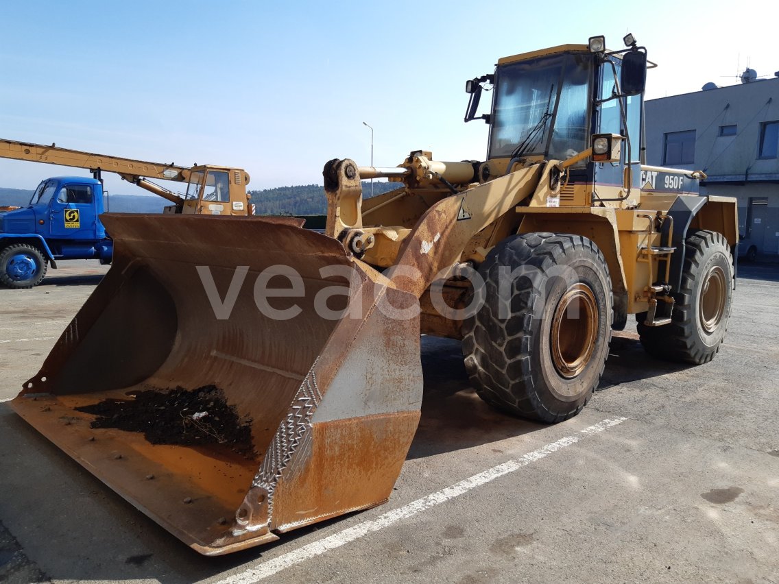 Online auction: CATERPILLAR  950 F