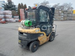 Online aukce: CATERPILLAR  GP 25 N