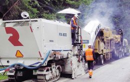Online-Versteigerung:  Linka pro recyklaci asfaltových vrstev za studena