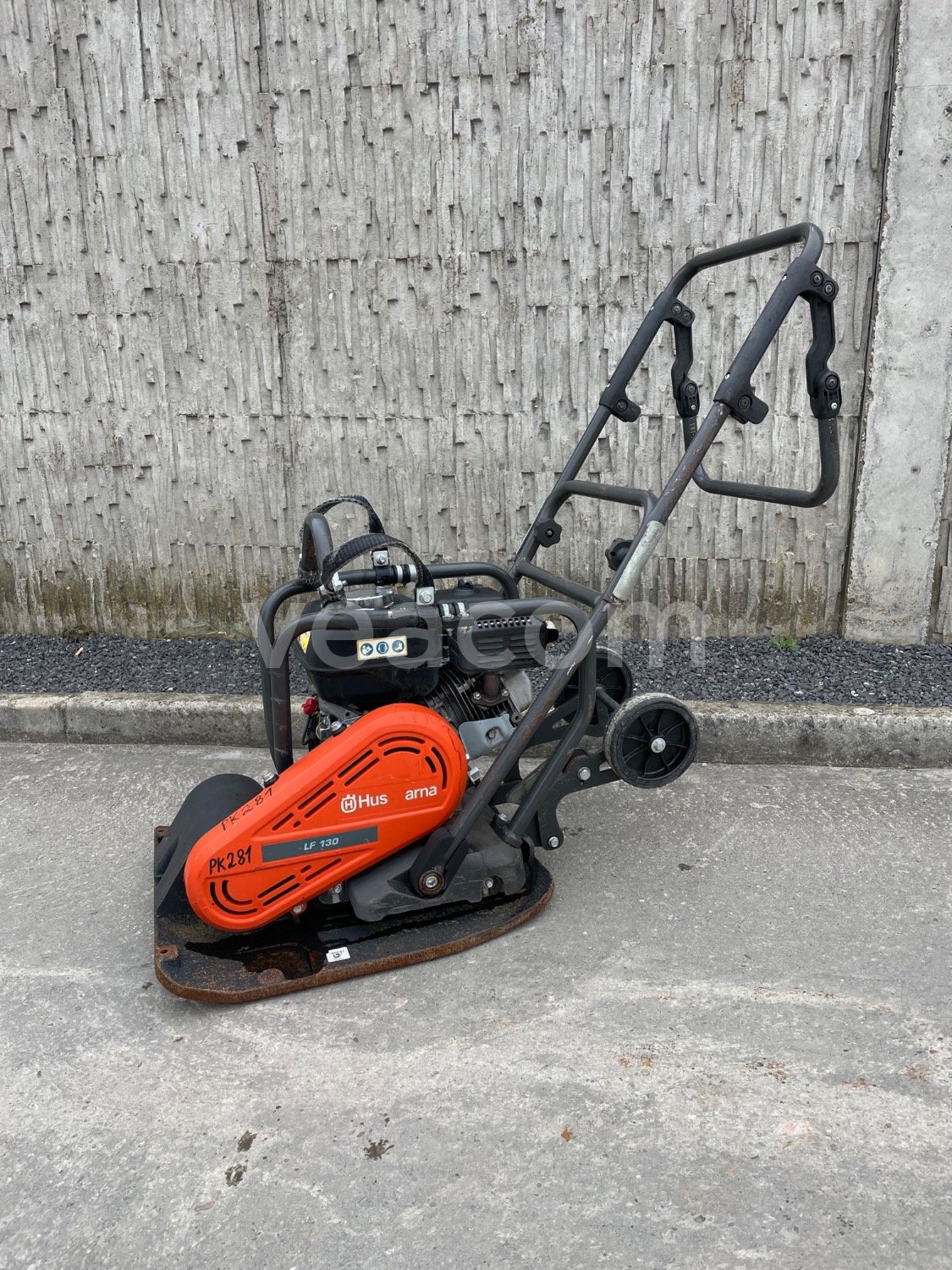 Online-Versteigerung:   HUSQVARNA LF130