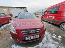 Online aukce: KIA  CEED