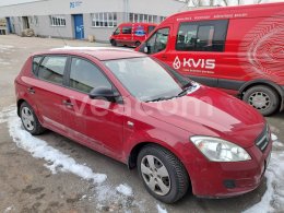 Online aukce: KIA  CEED