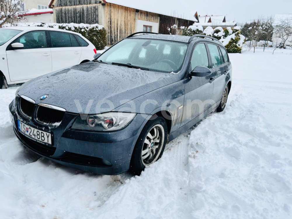 Online aukce: BMW  318I