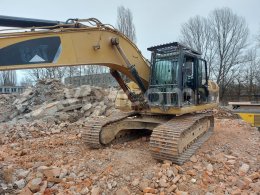 Online aukce: CATERPILLAR  325D
