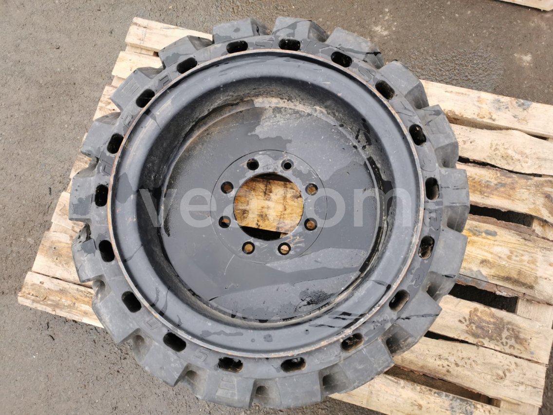 Online aukce:   DISK S  PLNOGUMOU SOLIDEAL SKS 793S 31 X 10-20 (1KS)