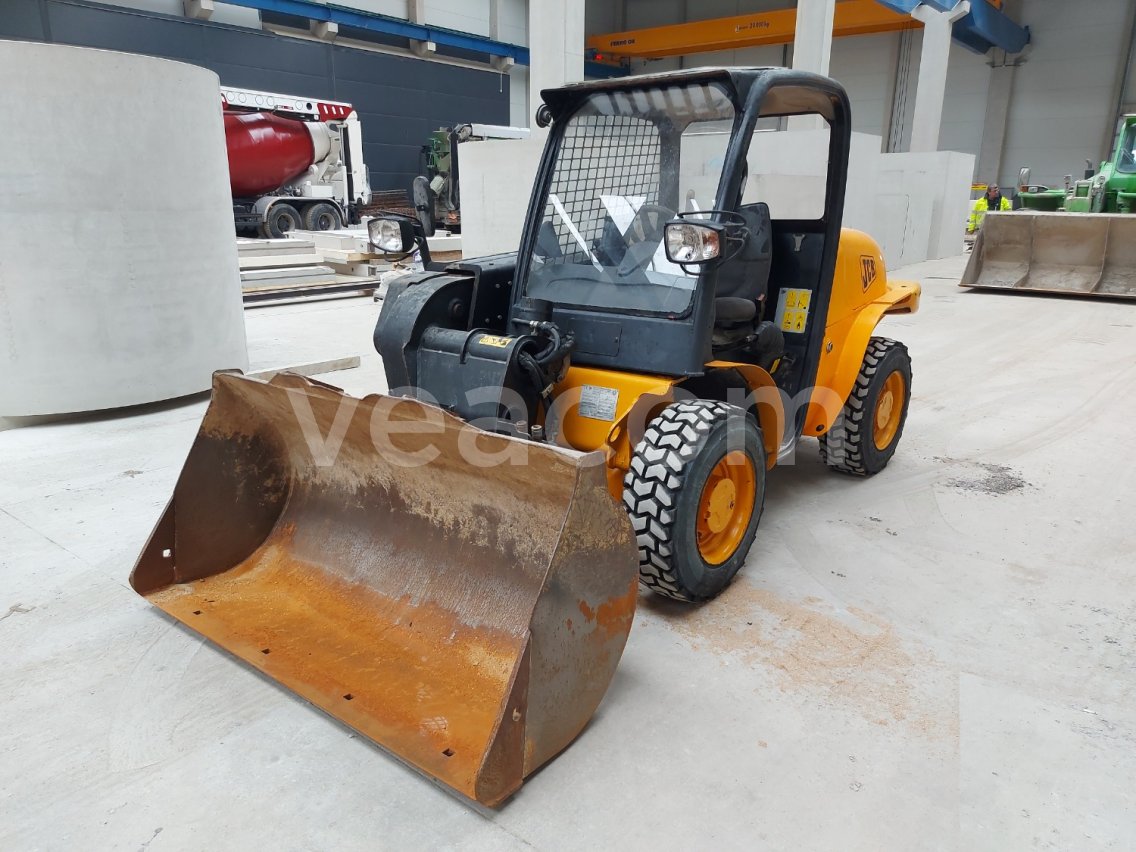 Online aukce: JCB  520 40