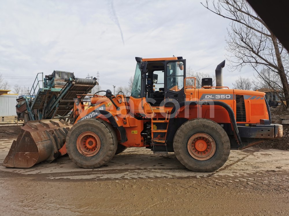 Online aukce: DOOSAN  DL350