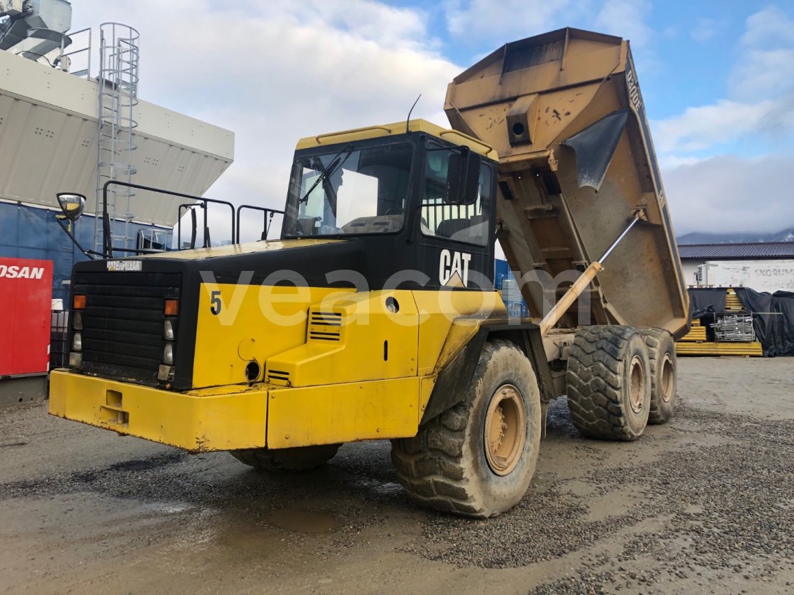 Online aukce: CAT  D300E