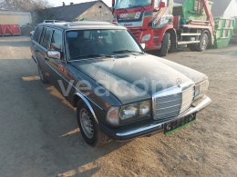 Online árverés: MERCEDES-BENZ  W123