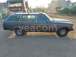 Online árverés: MERCEDES-BENZ  W123