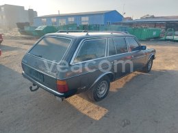 Online árverés: MERCEDES-BENZ  W123