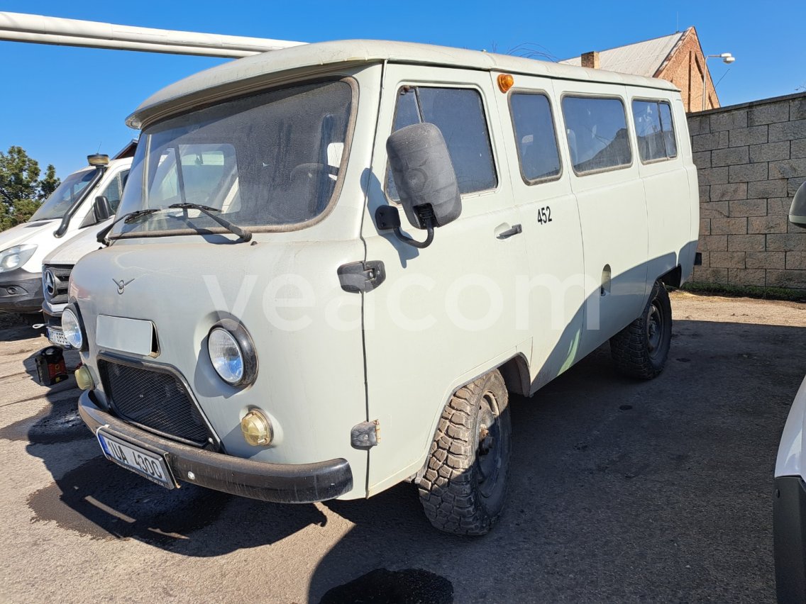 Online-Versteigerung: UAZ  AMC 4X4