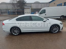 Online auction: Volkswagen  PASSAT R-LINE