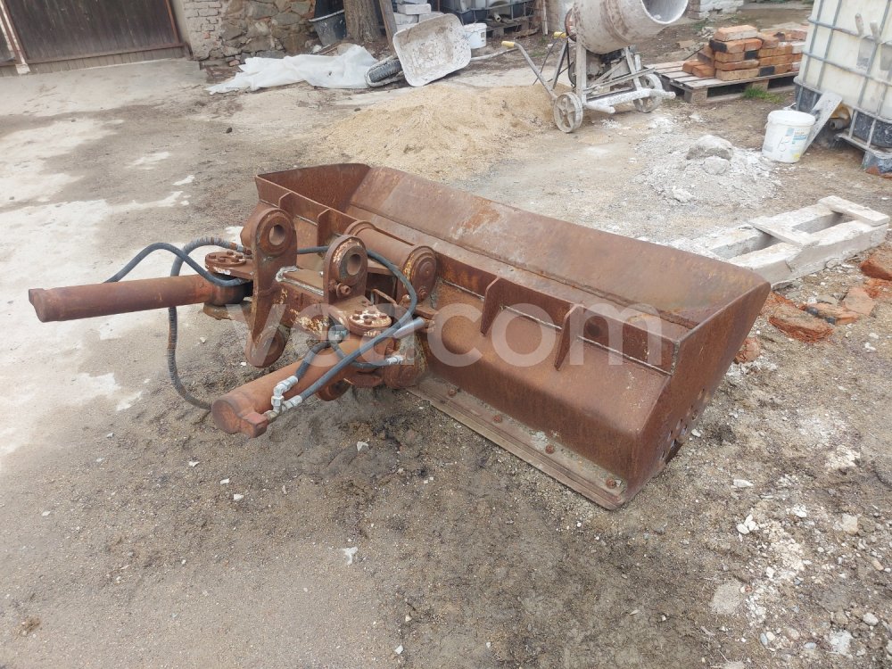 Online aukce:  HYDRAULICKÁ LŽÍCE 200CM