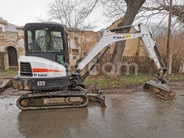 Online auction: BOBCAT  E32